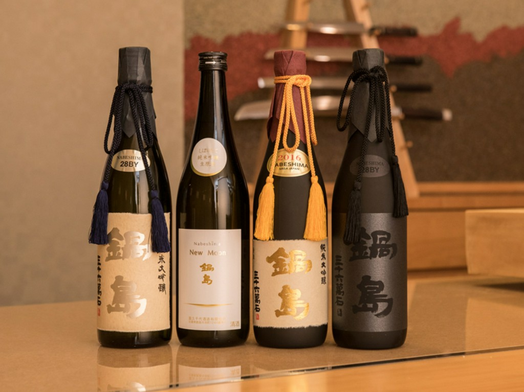 地元福岡をはじめ近県の名だたる日本酒が揃い踏み