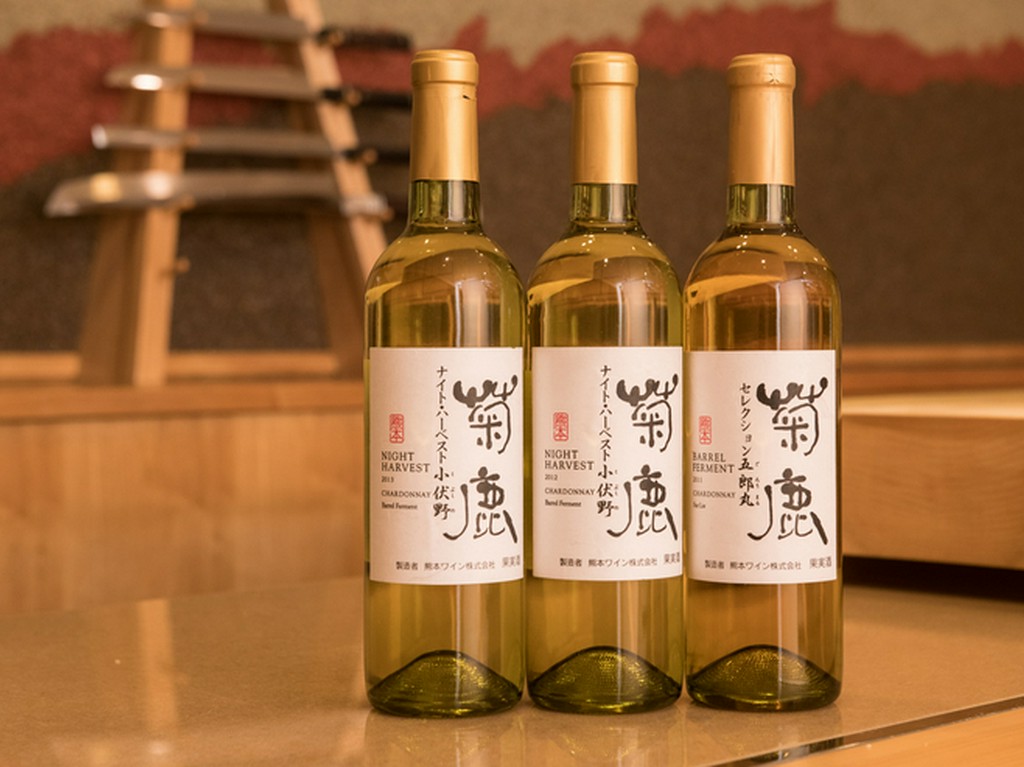 『熊本ワイン』をはじめ、上質な国産ワイン約100種をセレクト