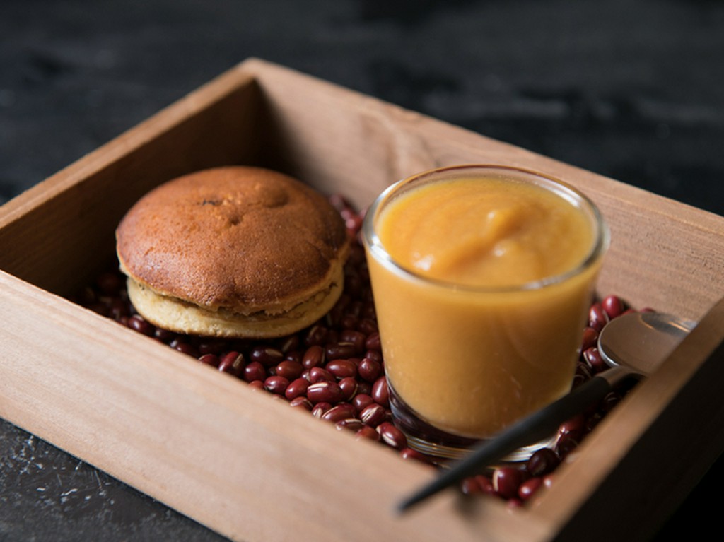 手作りの干し柿にフォーカスした『どら焼き／焼き柿／緑茶』