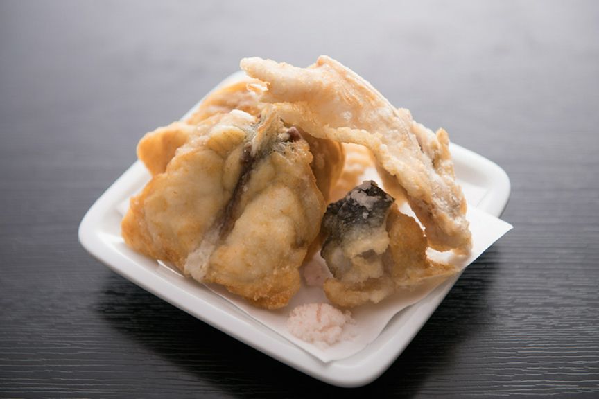 シンプルにトラフグの美味しさを引き出す『唐揚げ』