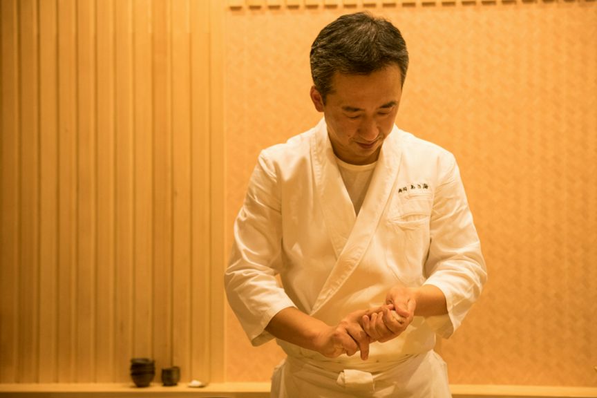 味や大きさに変化をつけ、ゲストに合わせた握りを提供