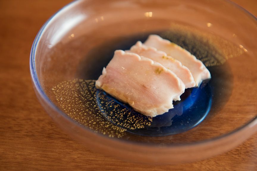 胃袋をボイルしてポン酢と合わせた『クジラ』