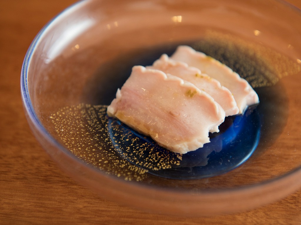 胃袋をボイルしてポン酢と合わせた『クジラ』