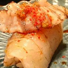 半生のとらふくに平目の炙りえんがわ あさ海流握り