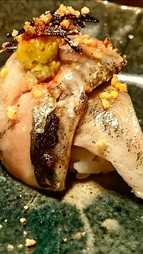 とろける大羽イワシ 生に炙ったイワシ 感動！あさ海流イワシ握り