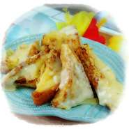 チーズいっぱい、焼いたチーズの香ばしい香りがたまらない♪