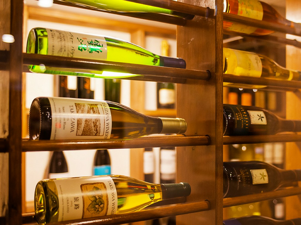 人気上昇中の『空知ワイン』など気軽にワインの飲み比べを