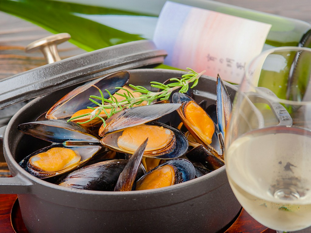 ムール貝の白ワイン蒸し