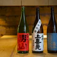 「あくまでも料理が主役」との信念を持つ店主ですが、お客さまに選択肢を提示できるよう、酒のバリエーションは豊富。希少酒からワインまで幅広いラインナップを取り揃えます。