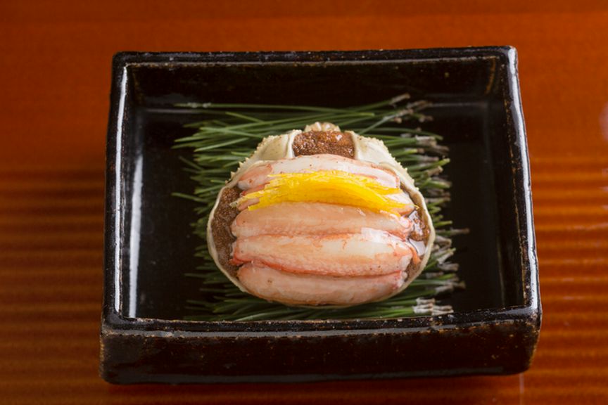 餡を張ることで、上質な香りと滑らかな口当たりが長続きする『香箱』