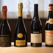 ワインは一部シャンパーニュを扱う以外、イタリア産だけを厳選し、常時200種ほどをオンリスト。さらにグラスワインも20〜30種と豊富に揃い、ソムリエが料理に寄り添うワインを提案してくれます。
