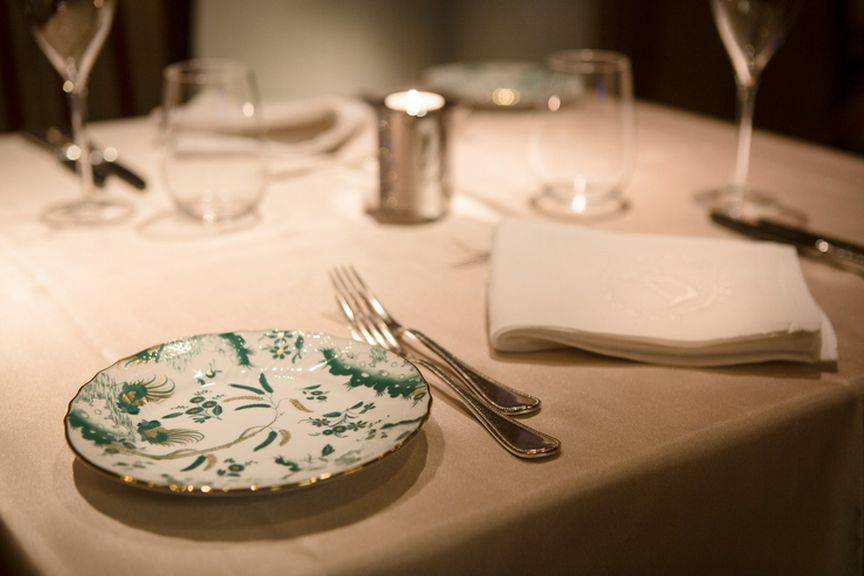 日本家屋の雰囲気を損なわないように選びぬいた食器