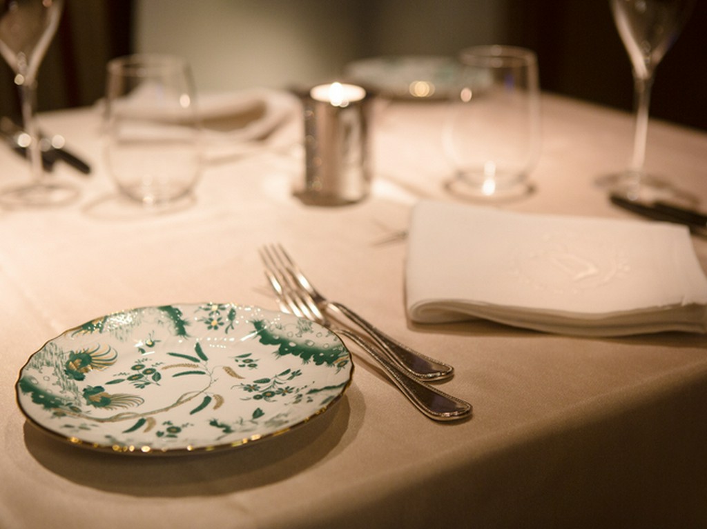 日本家屋の雰囲気を損なわないように選びぬいた食器