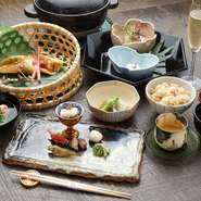 日本料理は素材が大事。それは様々な人の手から成り、私の手元に届きます。私にできることは、その季節にしか手に入らない素材を大切に扱い、ふんだんに散りばめた料理をつくることです。 