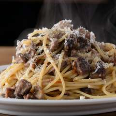 素材も味わいも全く異なる旬の『本日のパスタ』。