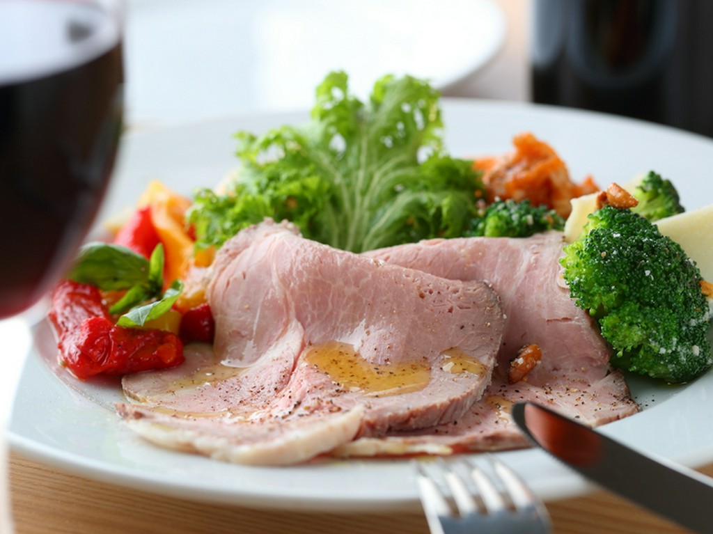 信頼のある業者からこだわりの目利きで選ぶ食材の数々