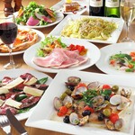 魚介料理・肉料理の他に、有機野菜のミックスサラダやデザートも楽しめるコースです。