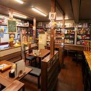 20代から70代・80代まで、幅広い年代の方に愛されるお店。昭和にタイムスリップした風情の中、地元の旬魚介、季節野菜や山菜、豪快な肉料理などを楽しめます。恋人、ご夫妻で温かな時間をどうぞ。