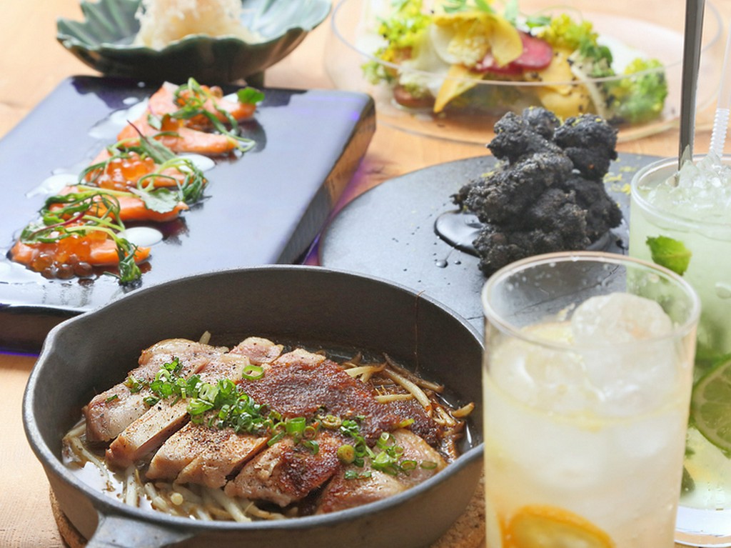 旬の素材をふんだんに取り入れた、豪華コース料理