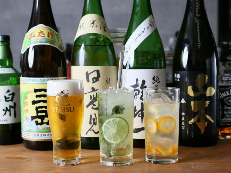 飲み放題あり。自家製カクテルや地酒も充実