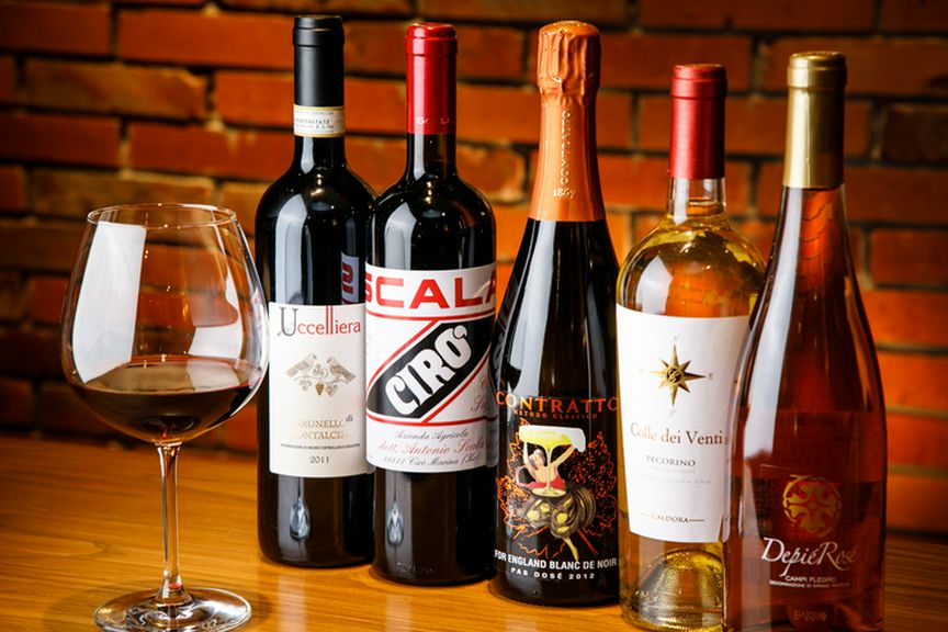 様々な風合いのイタリア産ワインで、料理とのペアリングを楽しむ
