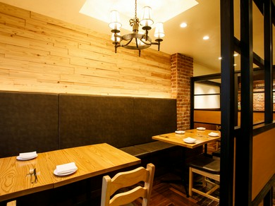 落ち着いた雰囲気のなかで楽しむトラットリア