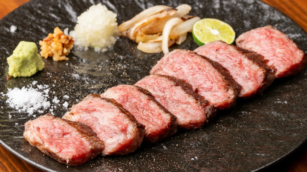 高品質の和牛だからこそ出せるおいしさ『宮崎牛A5雌牛リブロースステーキ　150g』