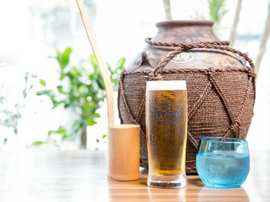 沖縄ならでは、「泡盛」の古酒をご用意。料理と合わせていかが