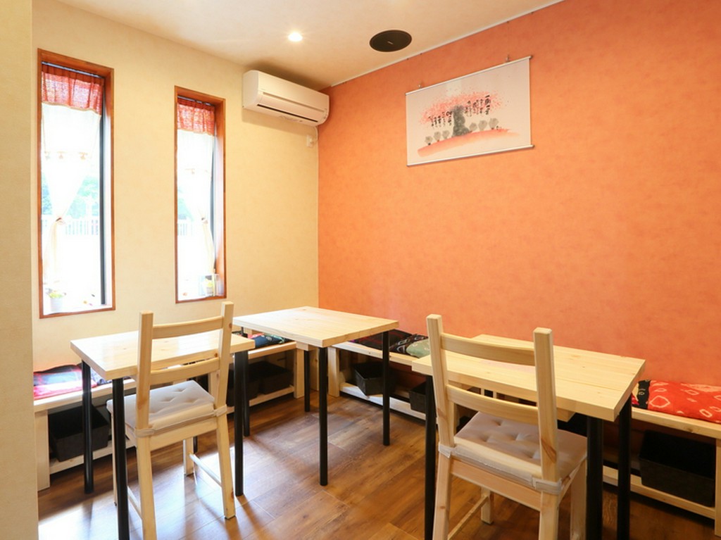 時の流れを忘れてしまいそう。居心地の良いオシャレな隠れ家