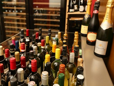 常時150種以上のワインが飲み放題