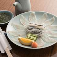 博多で天然虎ふぐをリーズナブルに食す。