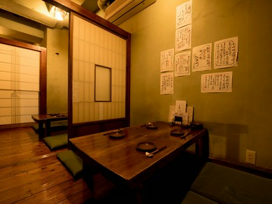 少人数から最大15名様まで宴会対応しております。