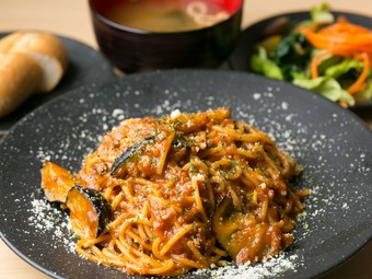 週替わりで２種類から選べるソースが魅力『シェフの気まぐれパスタ』