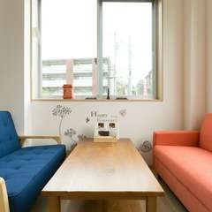 ゆったりと座れるソファー席