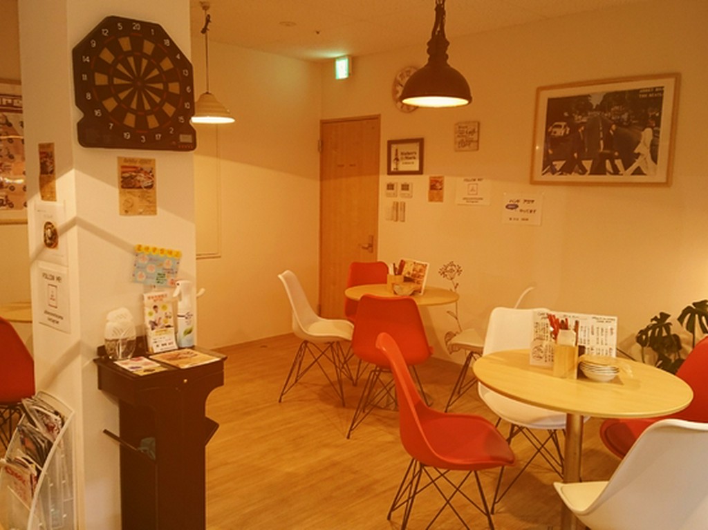 夜の店内写真