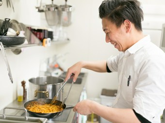スタッフ全員でお客様に笑顔をお届けします
