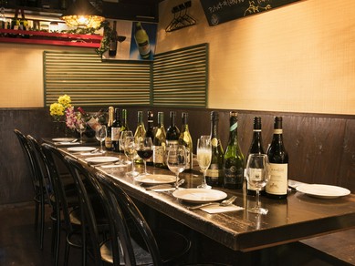 立食で最大50名、着席でも最大35名までの宴会が可能