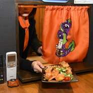 お客さまからは「パスタできますか？」など、メニュー以外の料理の問い合わせをいただくことがあります。材料さえあれば対応したいと考えていますので、食べたいものがあればぜひご相談ください。				