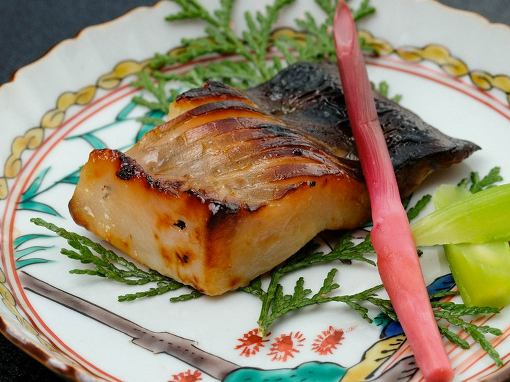 マナガツオ味噌漬焼、はじかみ生姜、萵苣味噌漬(ちしゃみそづけ)