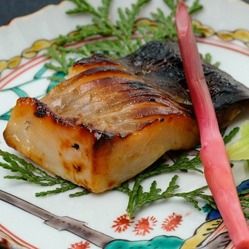 ディナー会席＜おまかせ＞　10500円(税込み11550円)