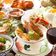 カニ料理からトムヤンクン！贅沢本格エスニックが全部入ったコース