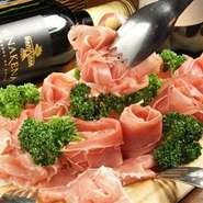 自慢の生ハムが入ったお得なコース。 