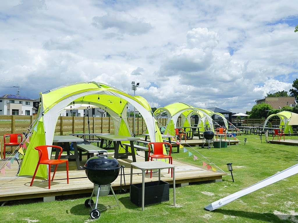 大切な人とのBBQを楽しめるアウトドアテント