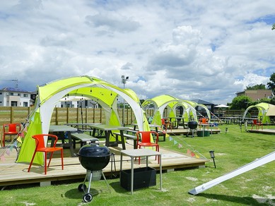 大切な人とのBBQを楽しめるアウトドアテント