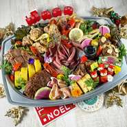 今年もクリスマスオードブルご予約受付中です🎄
📌11月30日までのご予約で10%OFFです✨
⚪︎料金：￥8,000 → 早割り￥7,200
申し込み締め切り　12/15(月)
⚪︎お渡し期間　12/20(土) - 12/25(木)