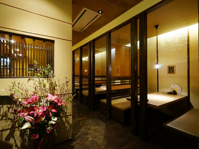 くつろげる雰囲気の中でCPの高い和食料理を楽しめる居酒屋