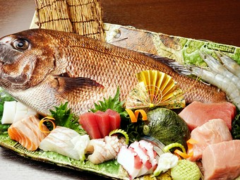 新鮮な魚介類の刺身をリーズナブルに楽しめる『造り』