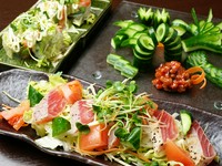 野菜と魚介類にひと工夫加えてさっぱりと味わう『サラダ』