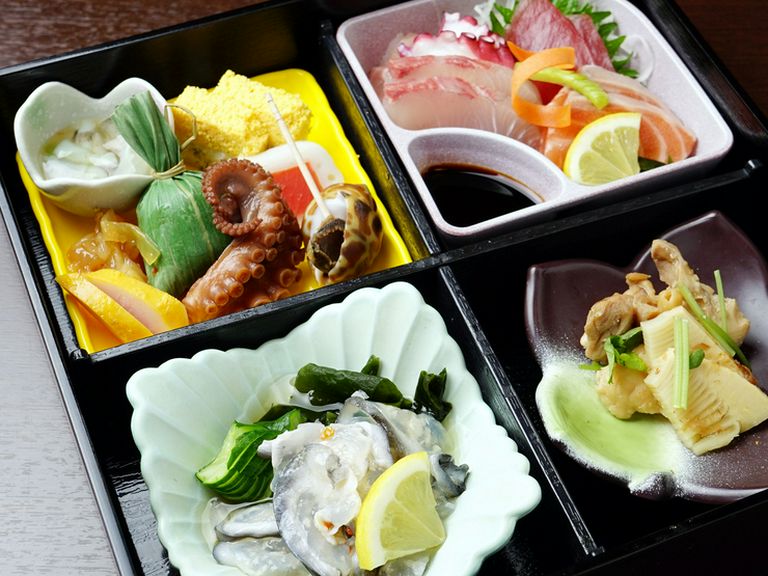こだわりの料理を少しずつ盛り合わせた『一条弁当膳』