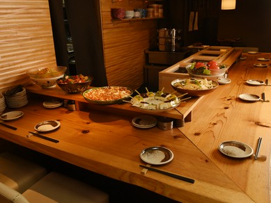 美しく盛り付けられた料理は食欲をそそる一皿